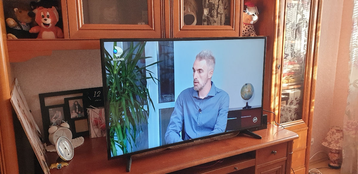 Vind televizor Samsung Smart -Led diagonala 110 cm stare excelentă ,funcțional . фото 1
