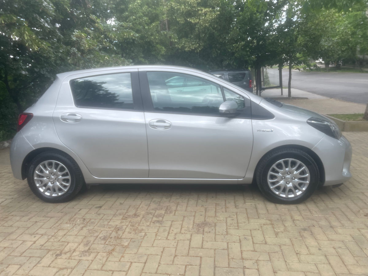 Toyota Yaris foto 3