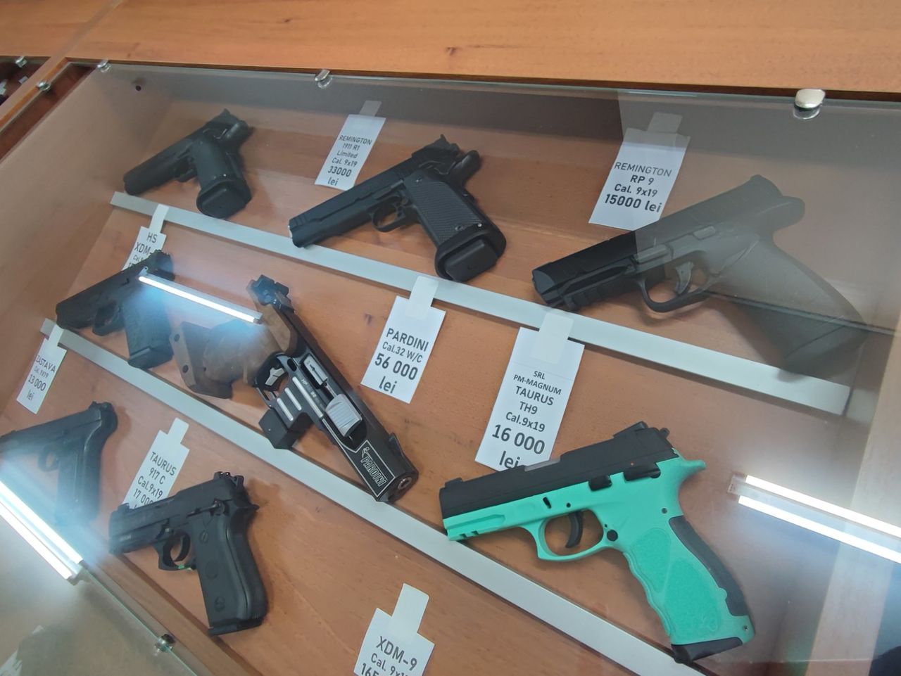 Magazinul de arme Magnum ! foto 3
