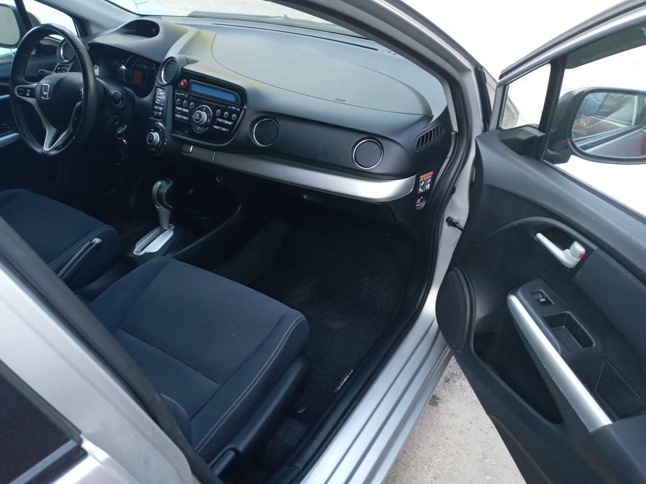Honda insight салон