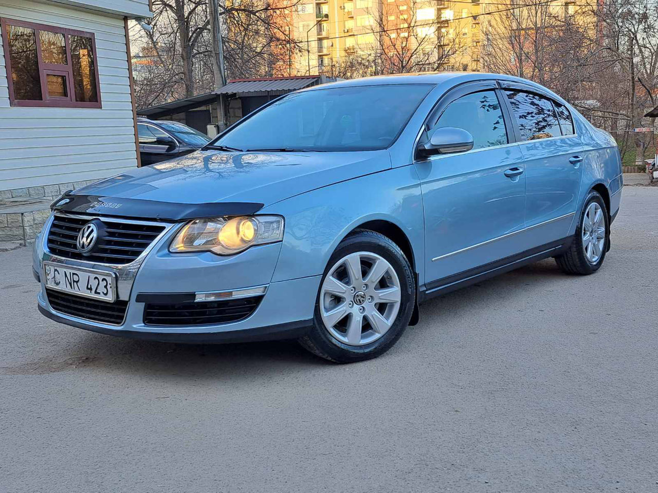 Volkswagen Passat foto 3