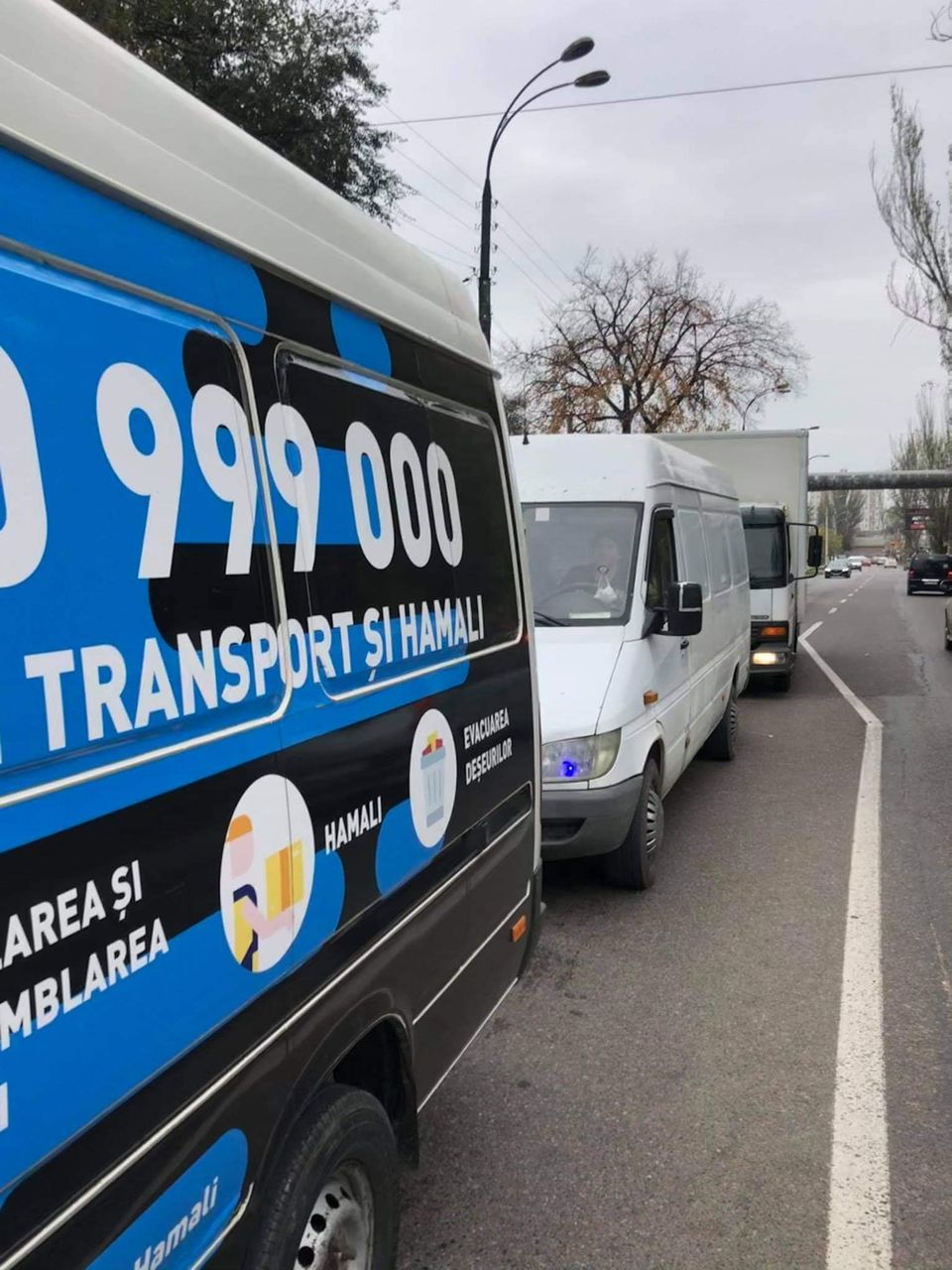Transport .Gunoi menajer .Gunoi de constructii foto 3