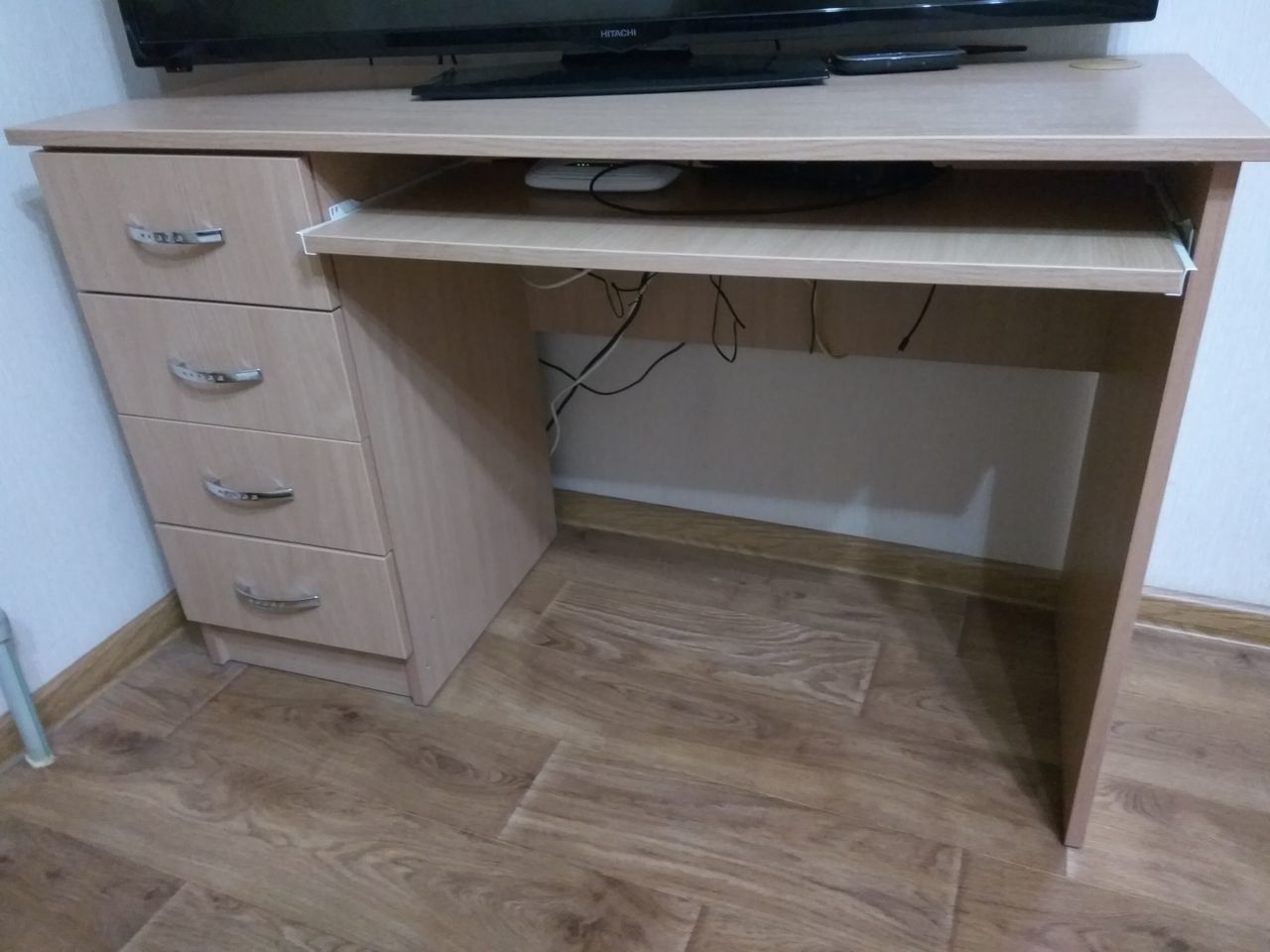 Компьютерный стол 120 см