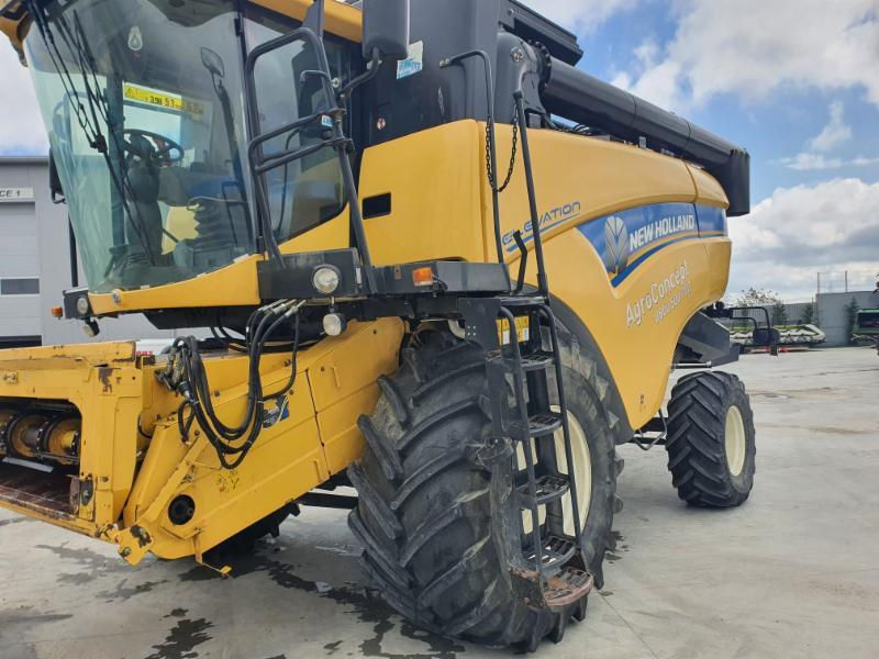 New Holland foto 2