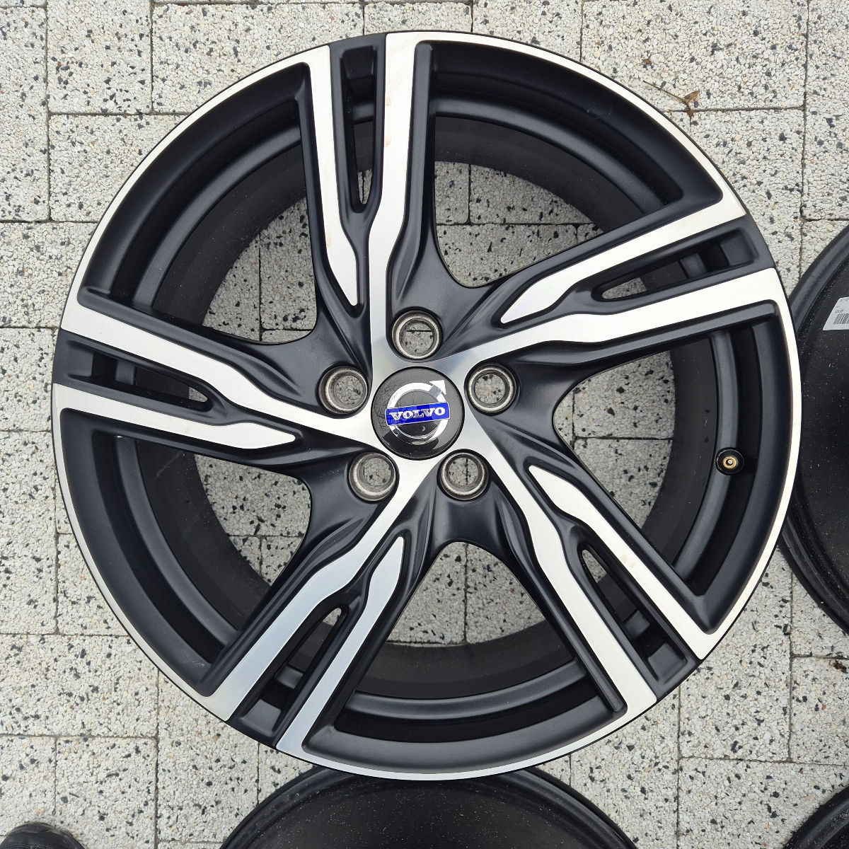 Jante volvo originale R18 model ixion 4 Rdesign foto 2