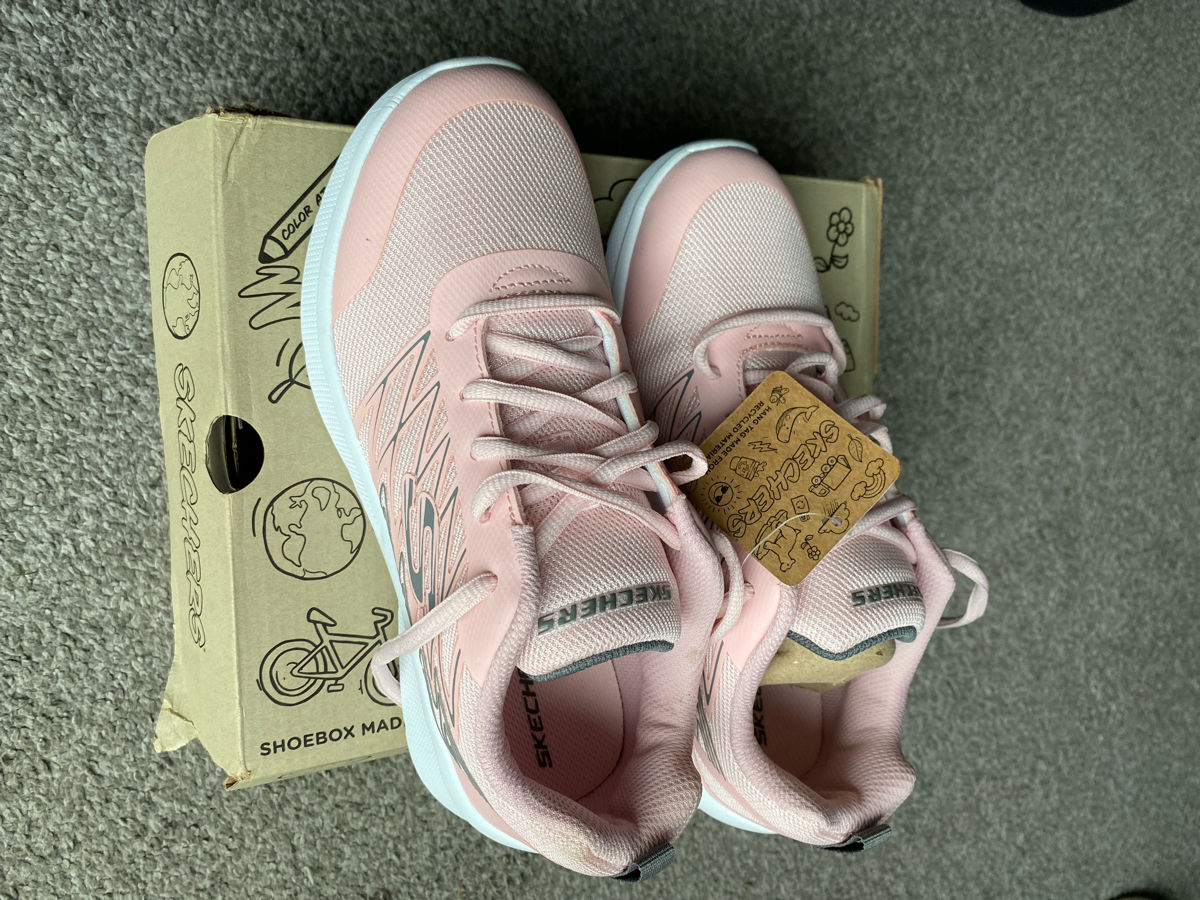 Новые оригинальные кроссовки Skechers