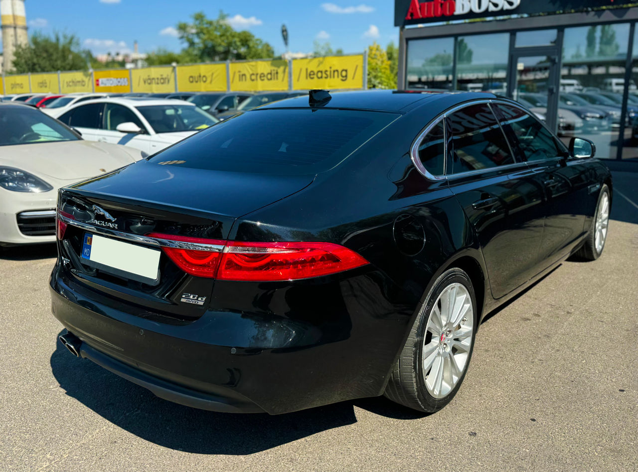 Jaguar XF foto 5