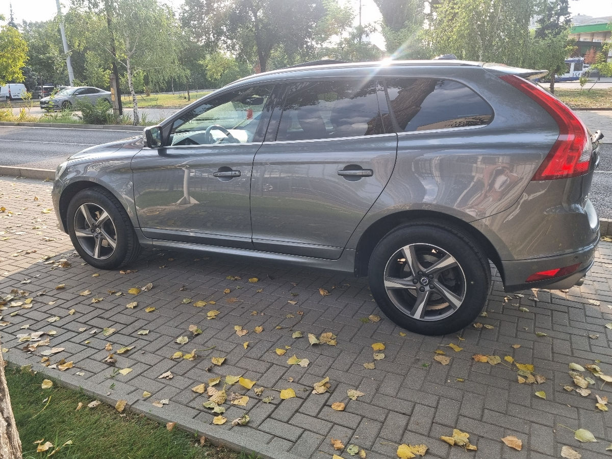 Volvo XC60 2016 photo 8