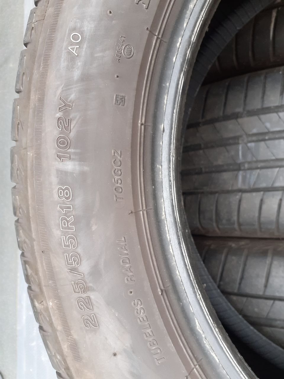 225 55 R18 Bridgestone