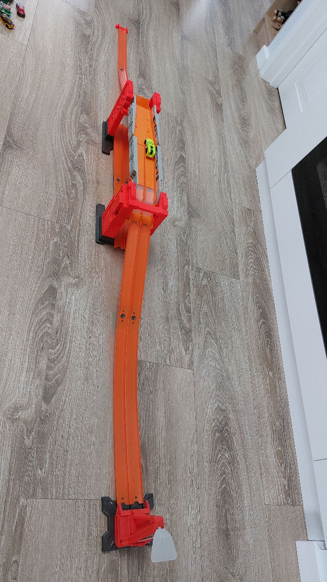 Super Preț!!!Hot Wheels 550 lei. foto 2