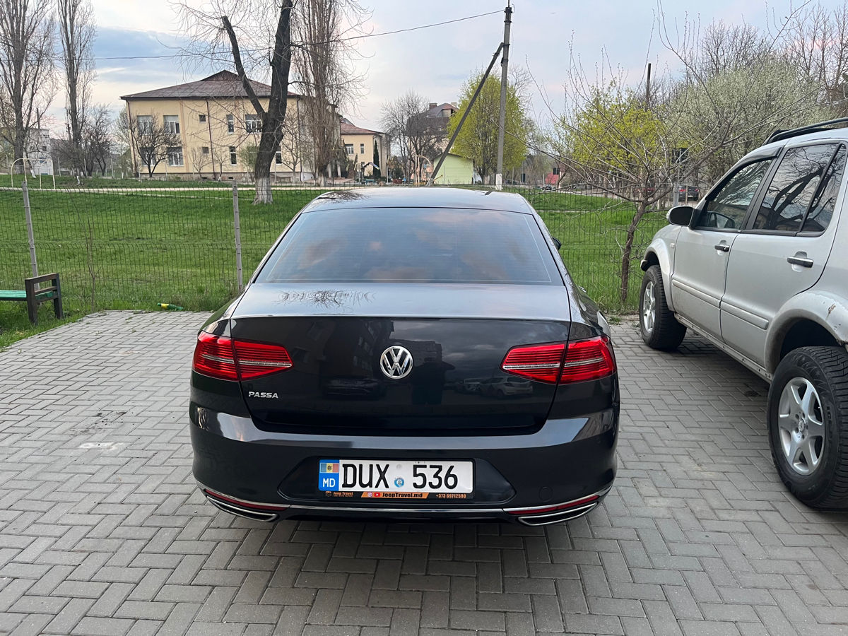 Volkswagen Passat foto 2