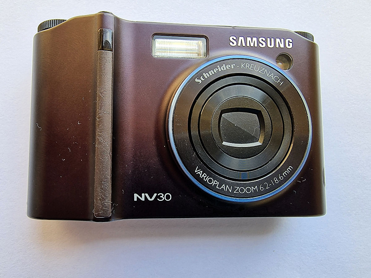 Samsung NV30 Black foto 0