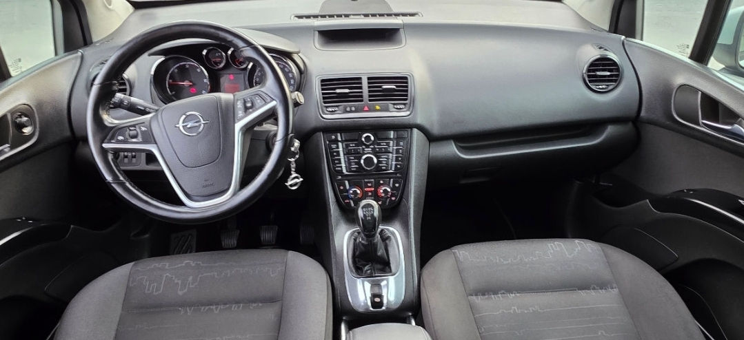 Opel Meriva foto 8