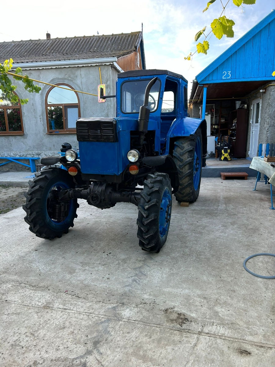 Tractor T-40