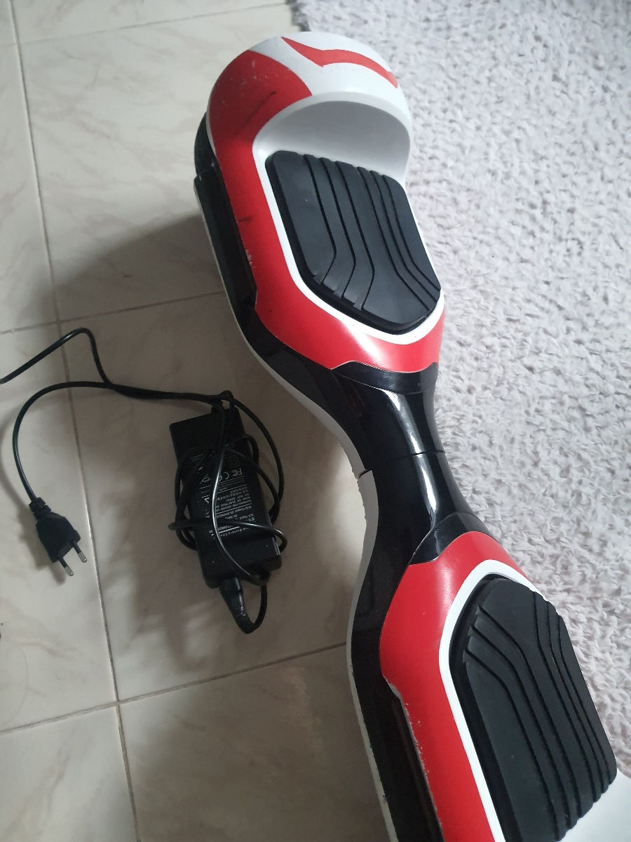Vând  hoverboard ducati  foto 5