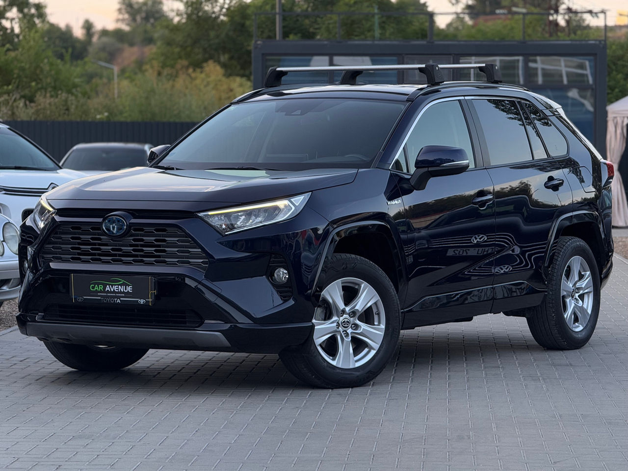 Toyota Rav 4 фото 0