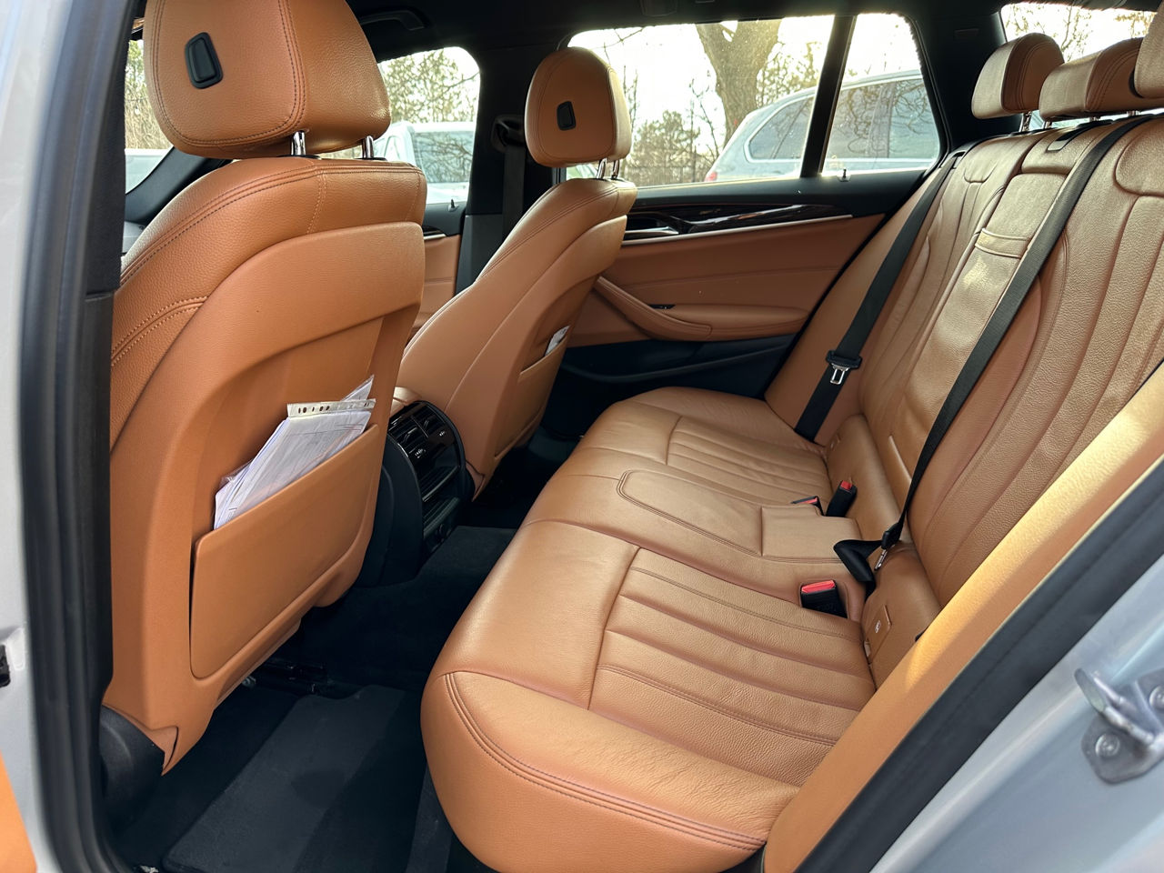 BMW 5 Series foto 18