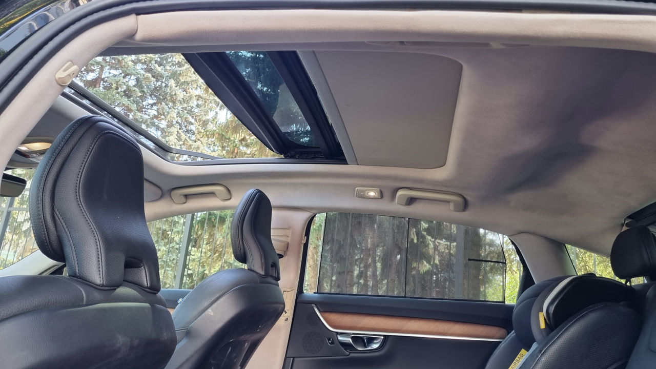 Volvo S90 foto 1