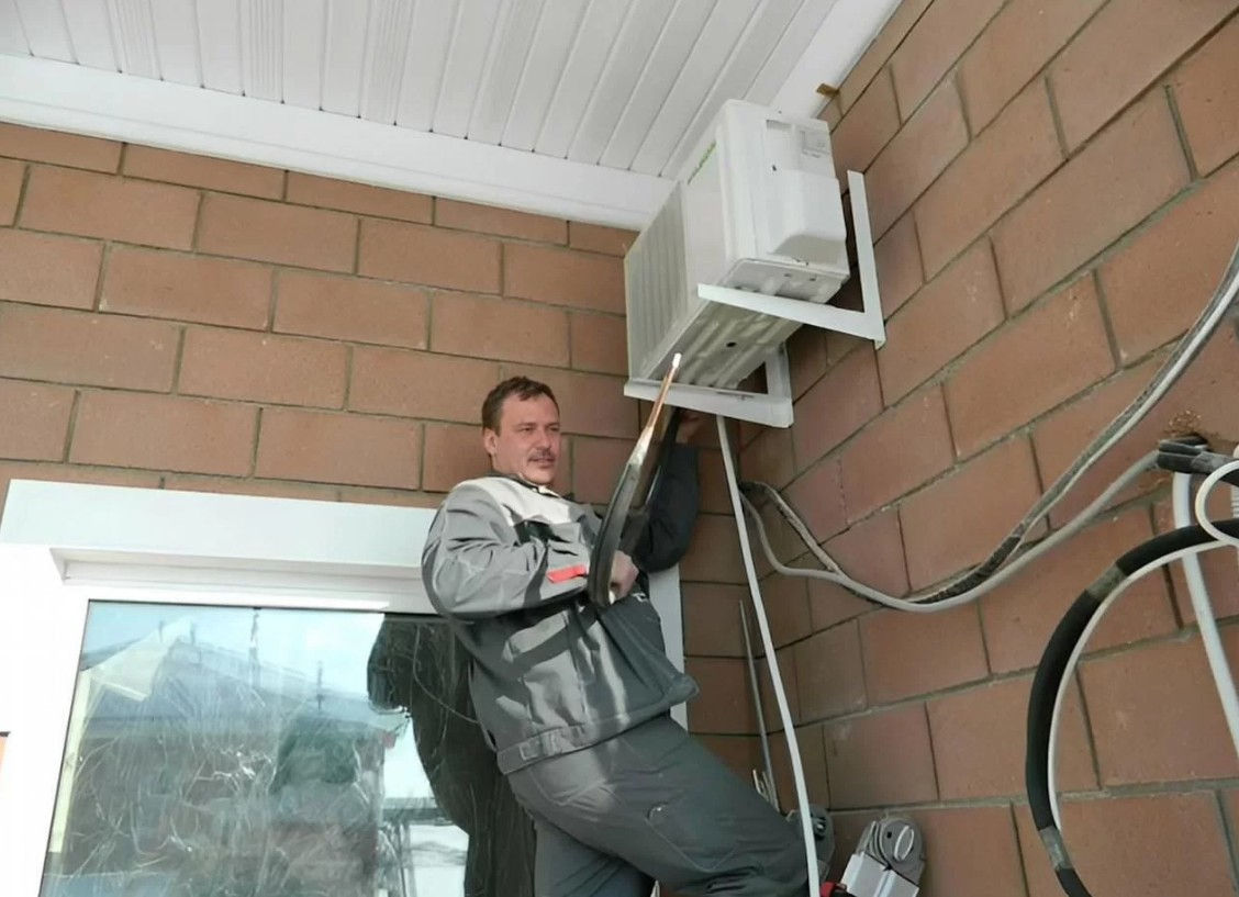 Ремонт кондиционеров. Reparatie aer conditionat. Чистка, Мойка, Заправка фреоном фото 0