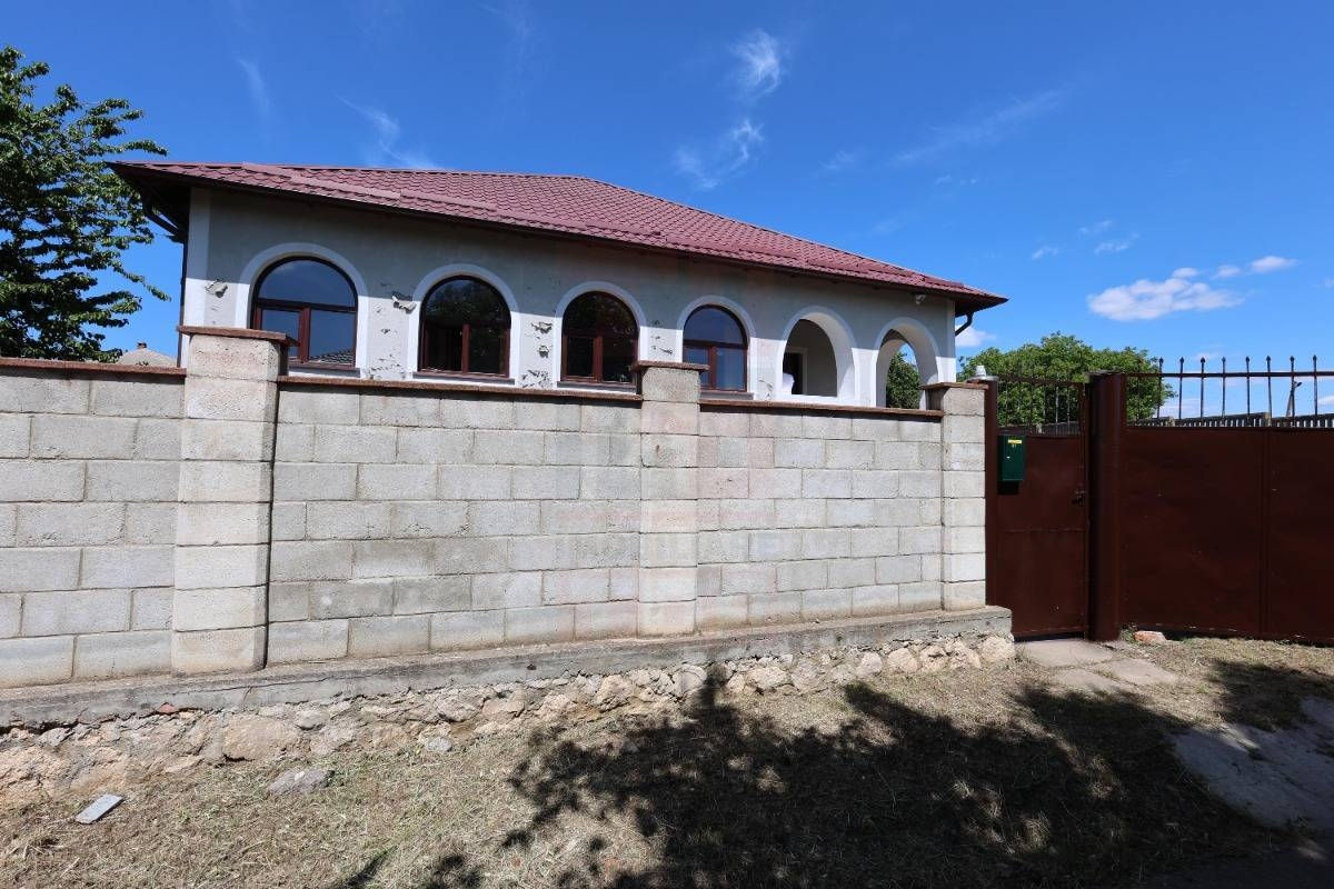 casa de locuit or. ialoveni 120 m2 .