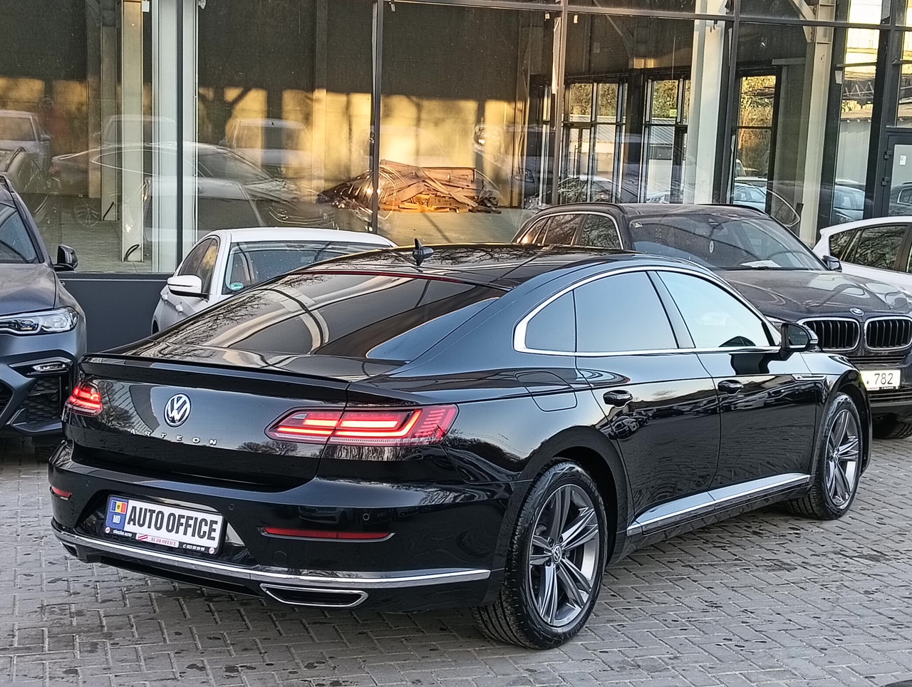 Volkswagen Arteon foto 4