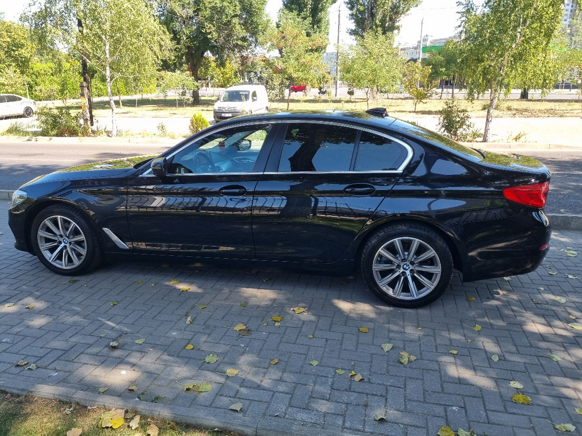 BMW 5 Series 2018 photo 8