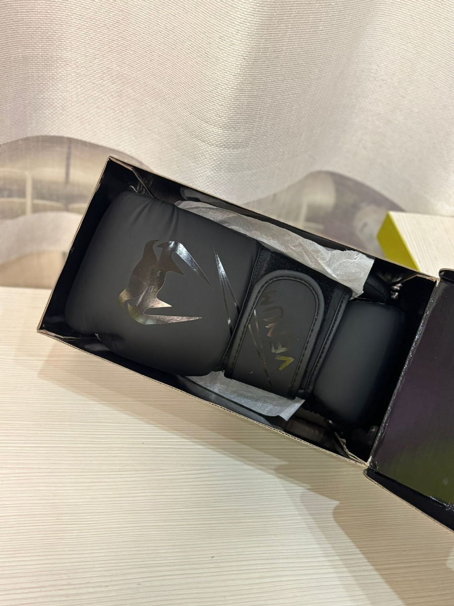 Mănuși de box și kickboxing, marimea 8 oZ Venum foto 3