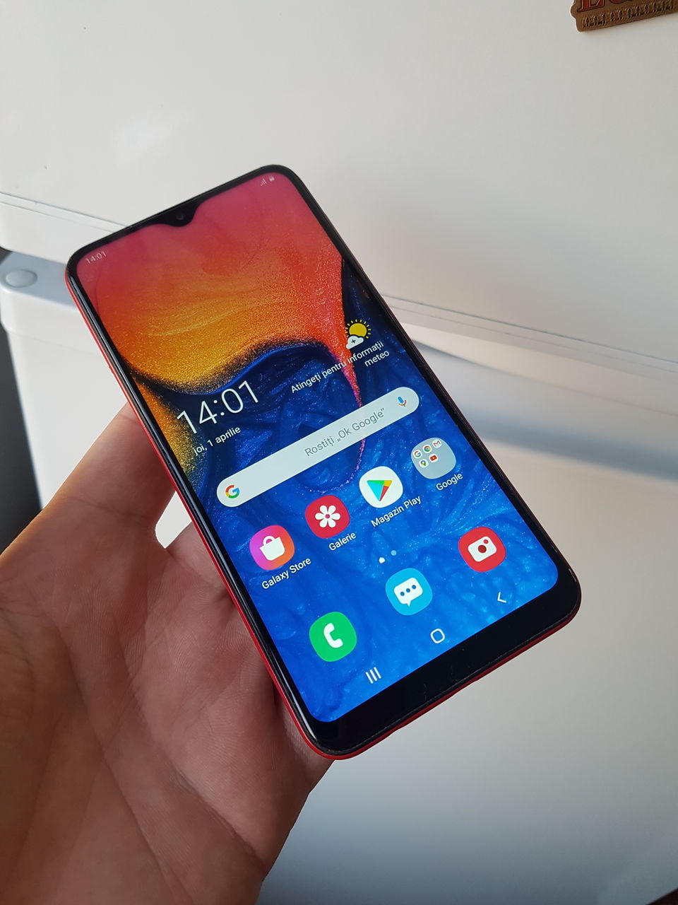 Vind samsung Galaxy A10 in stare buna cu incarcator dau