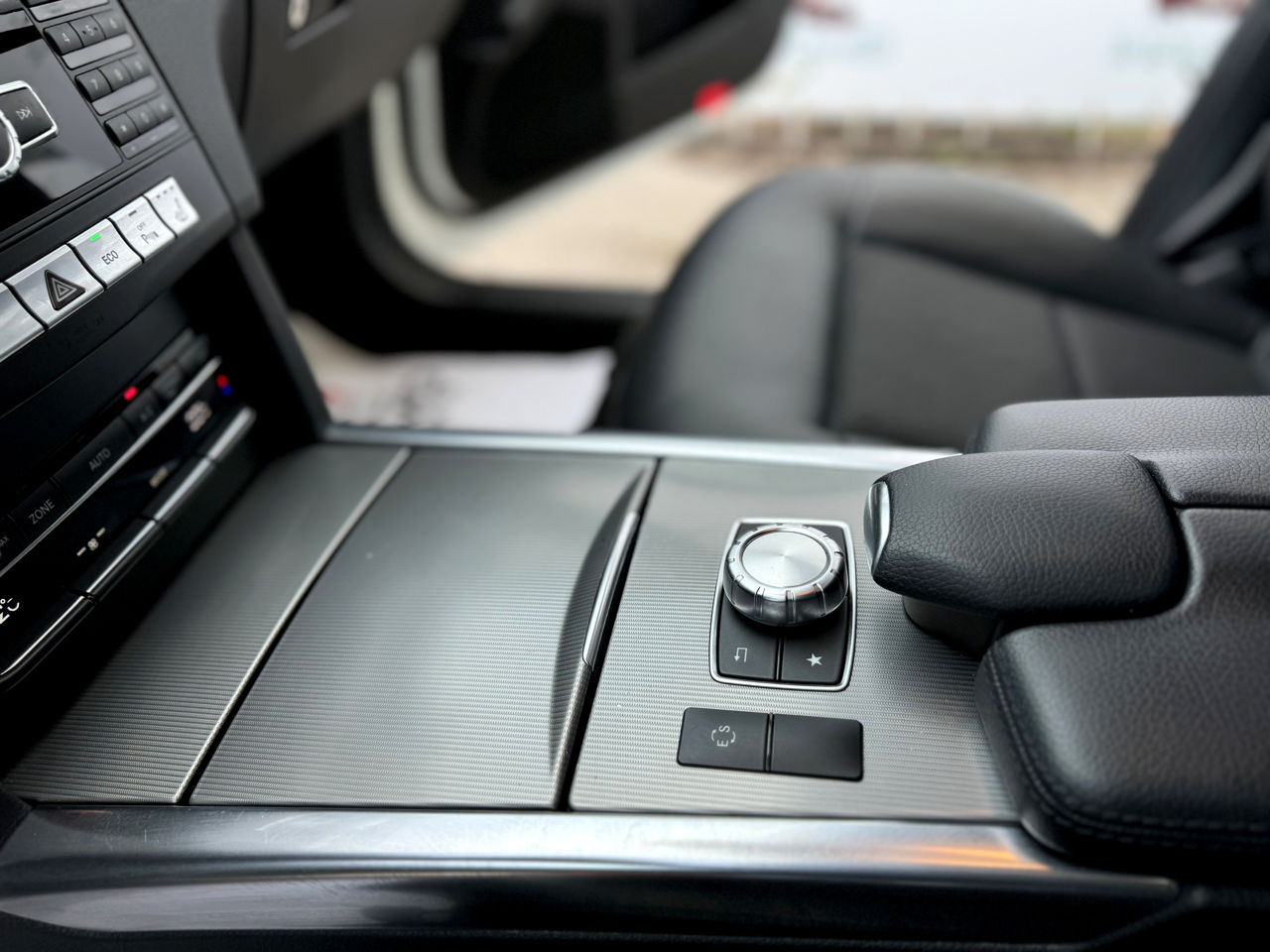 Mercedes E-Class foto 12