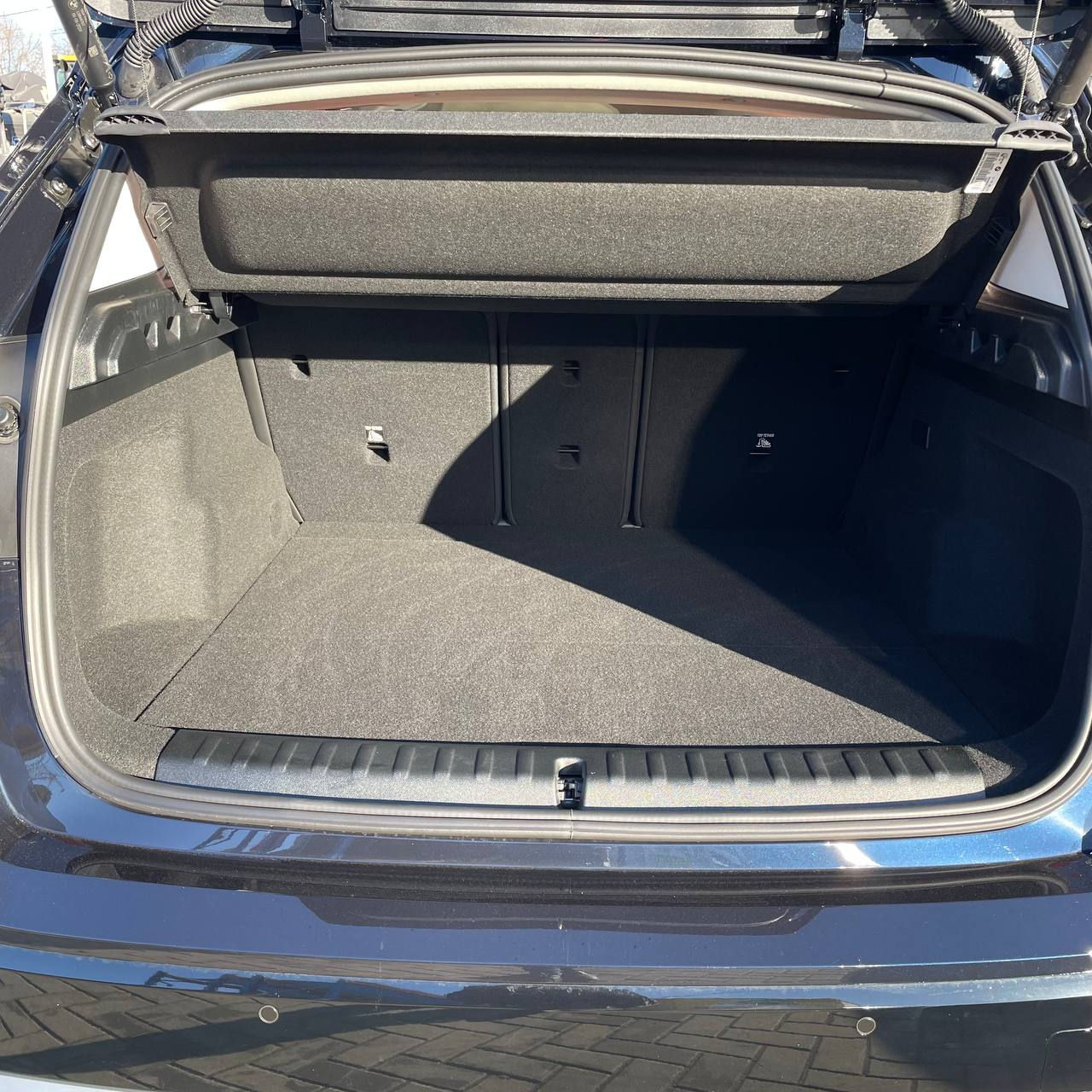 BMW iX1 фото 16