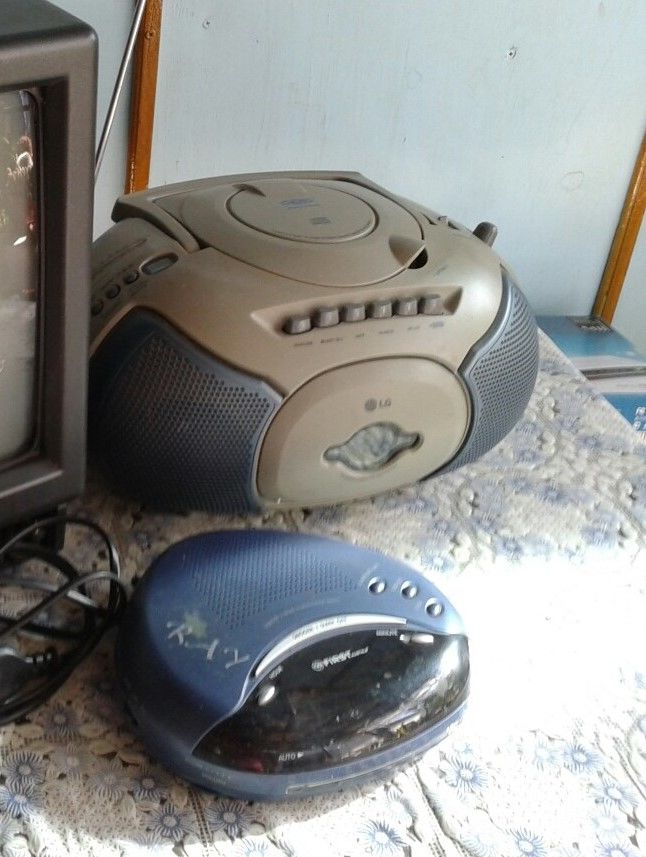 Televizor, radio / Телевизор, радио