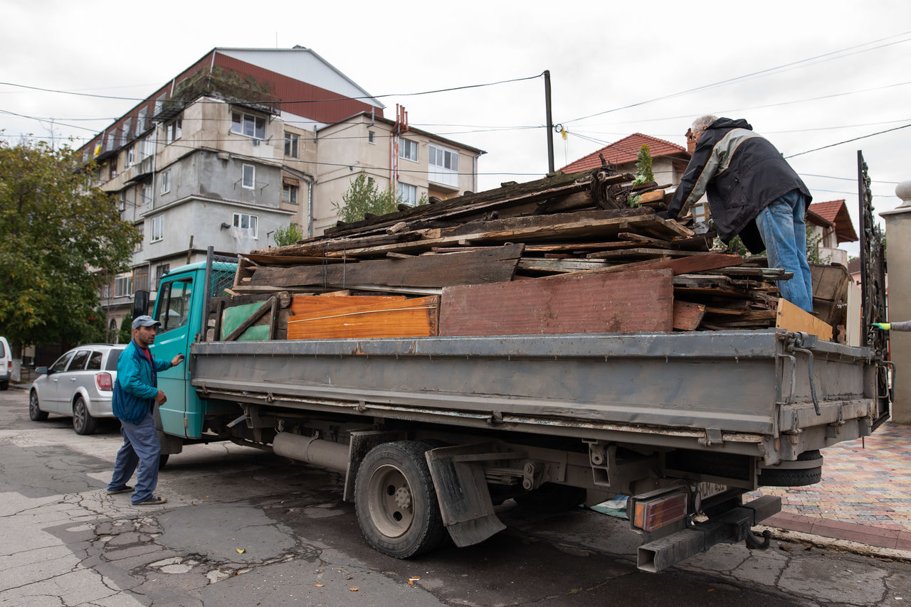 Уборка территорий. Вывоз мусора. Evacuarea gunoiului foto 8