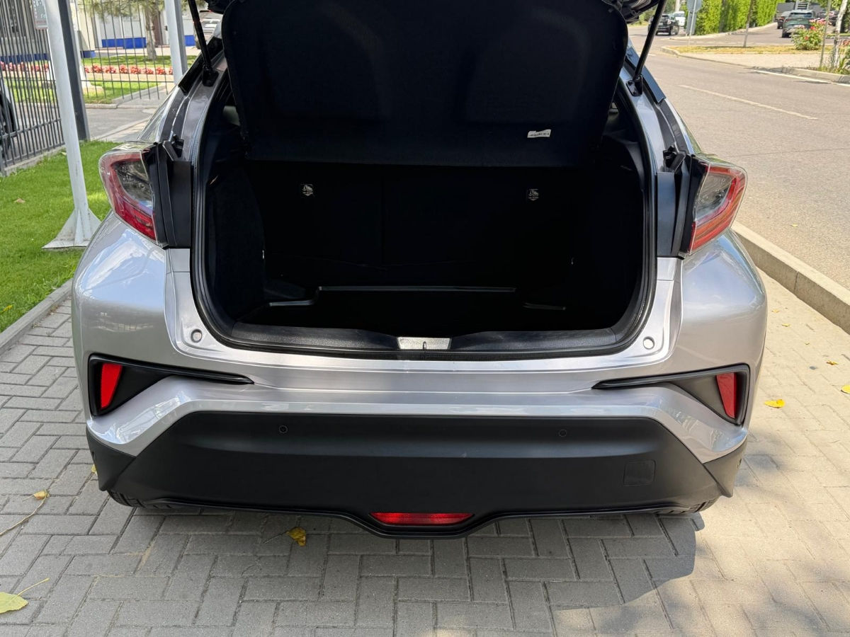 Toyota C-HR 2019 photo 14