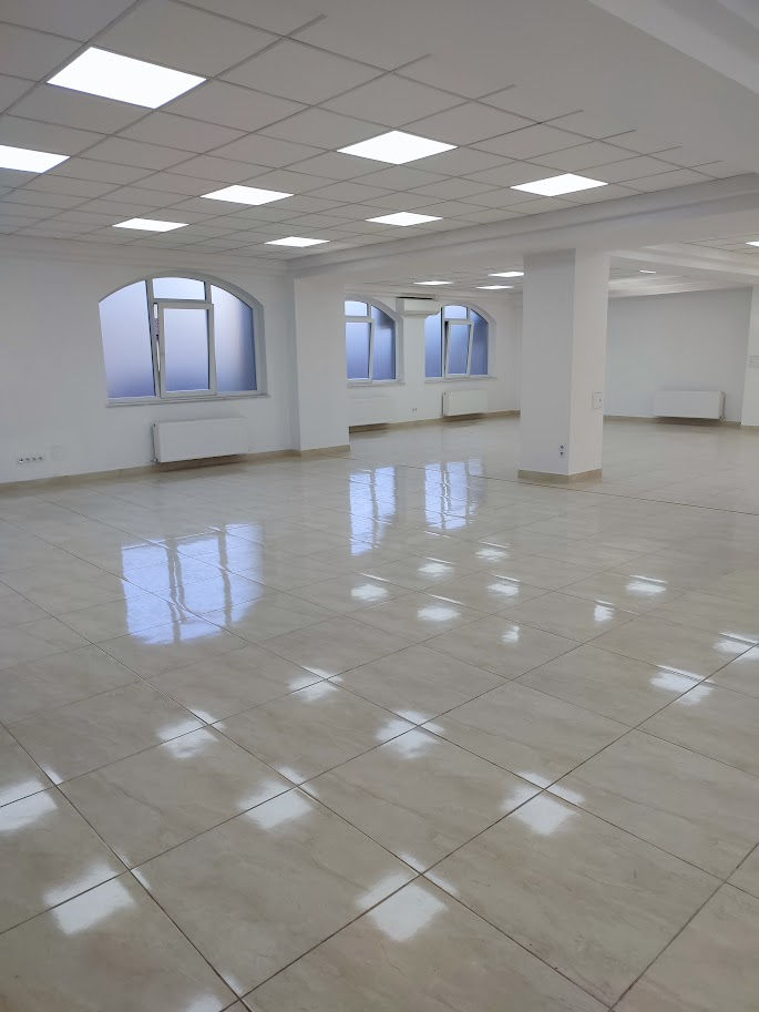 chirie spatiu comercial 250 m2 str. sfatul tarii ultracentru . foto 2