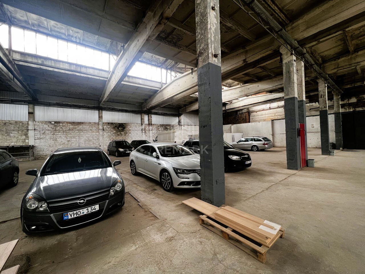 Spațiu industrial pe str. Mesterul Manole la 3,5 € foto 2