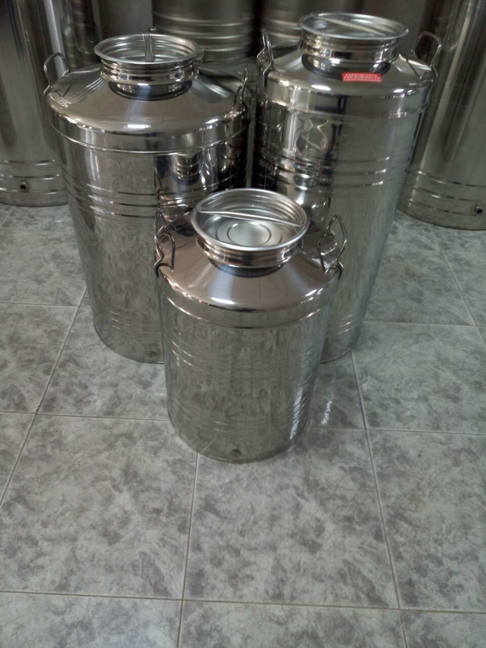 Butoaie din inox pentru vin foto 6