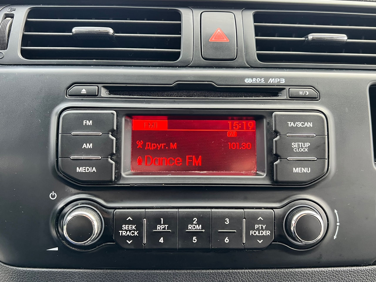 KIA Rio foto 11