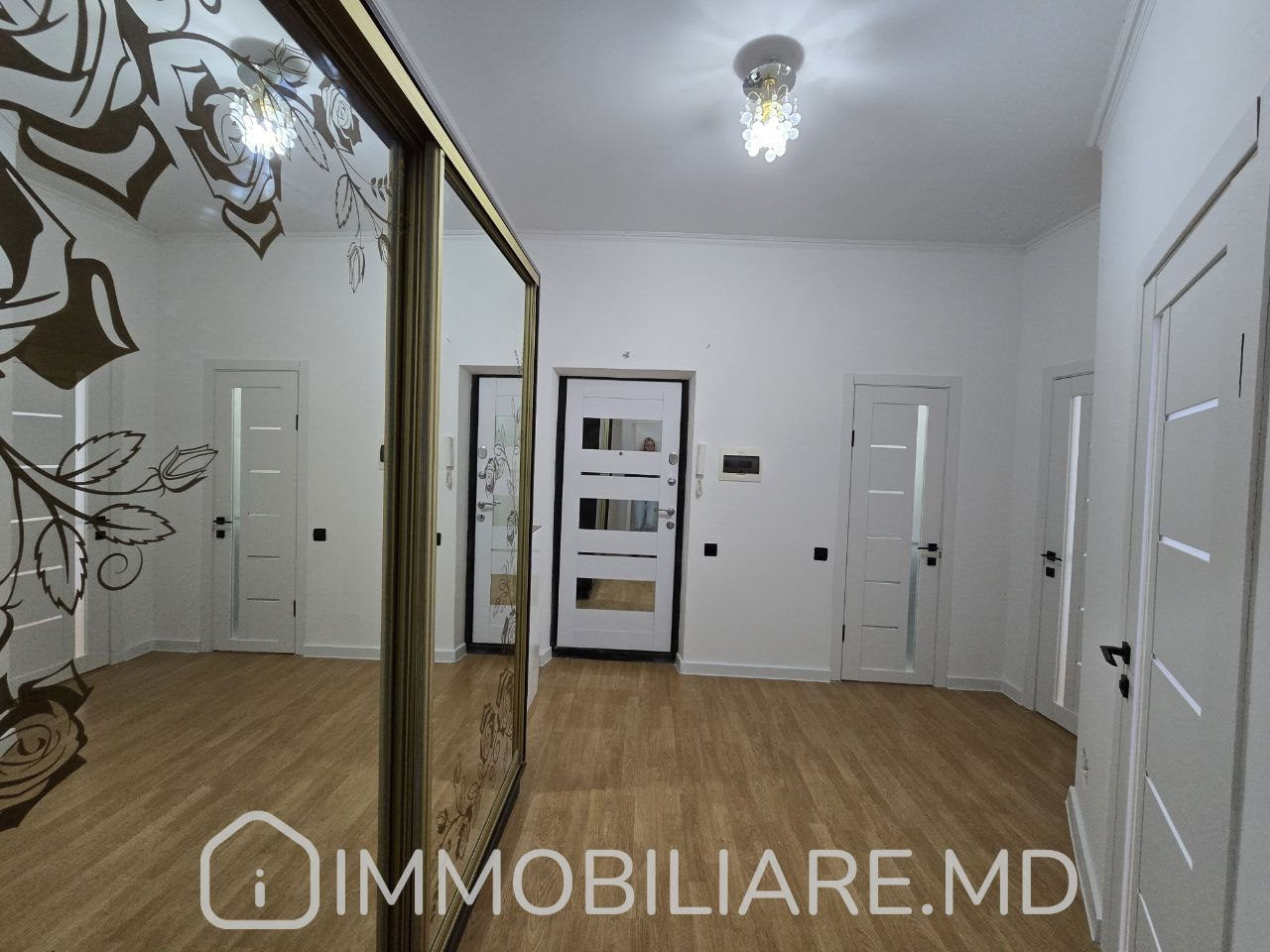 Apartament cu 2 camere, 70 m², Botanica, Chișinău foto 6