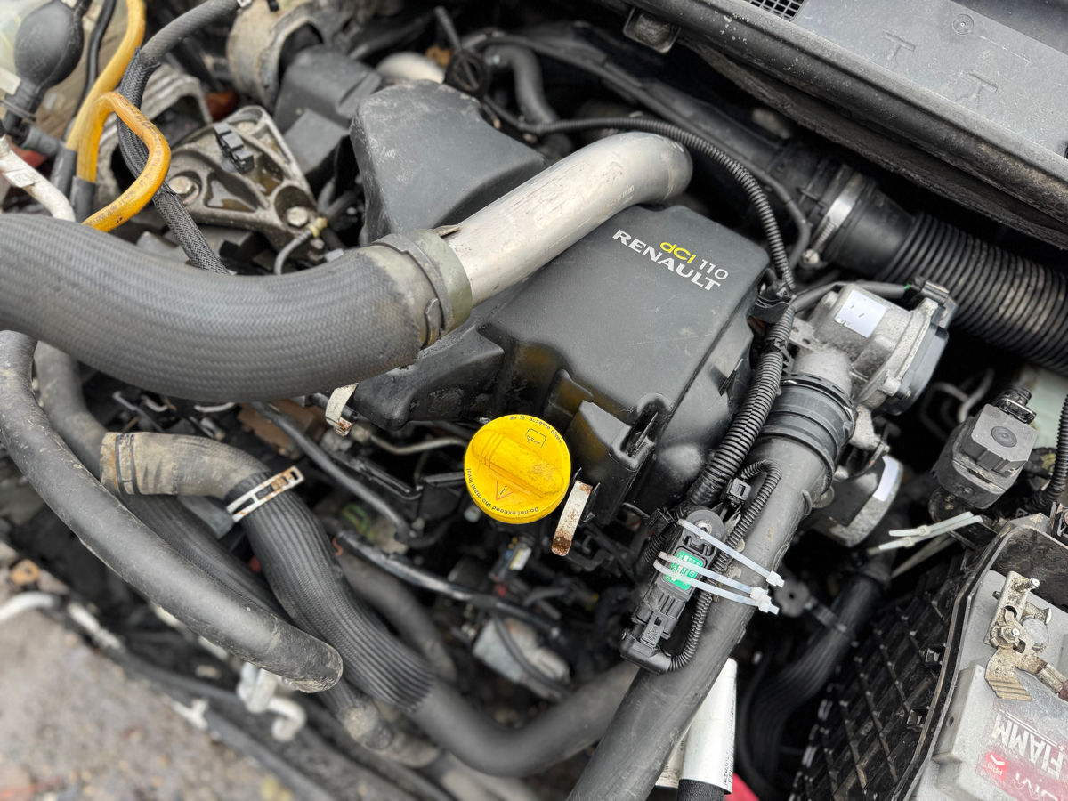 1.5dci 110hp Мотор с навесными