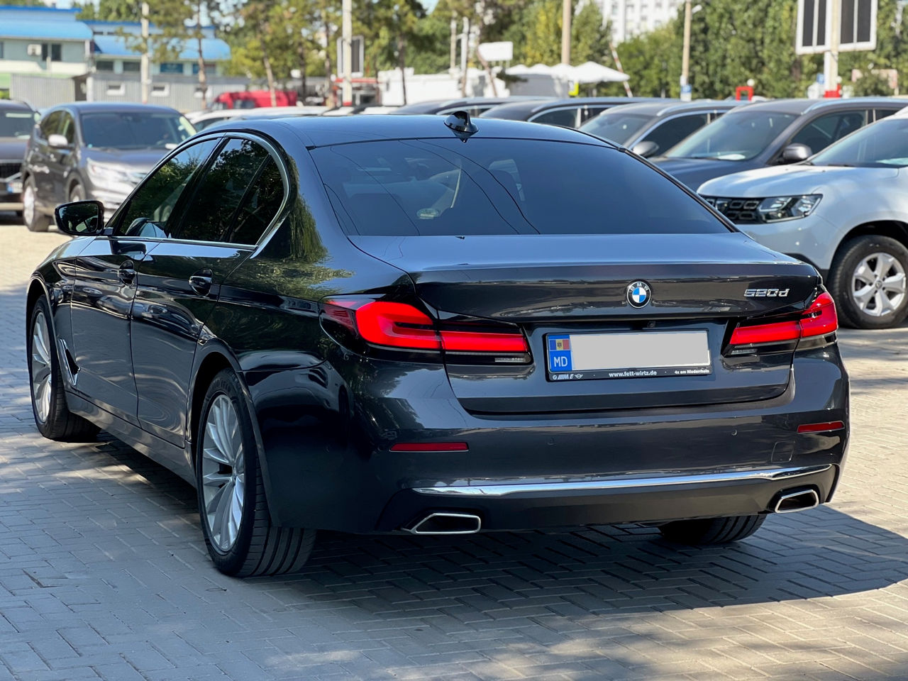 BMW 5 Series foto 4