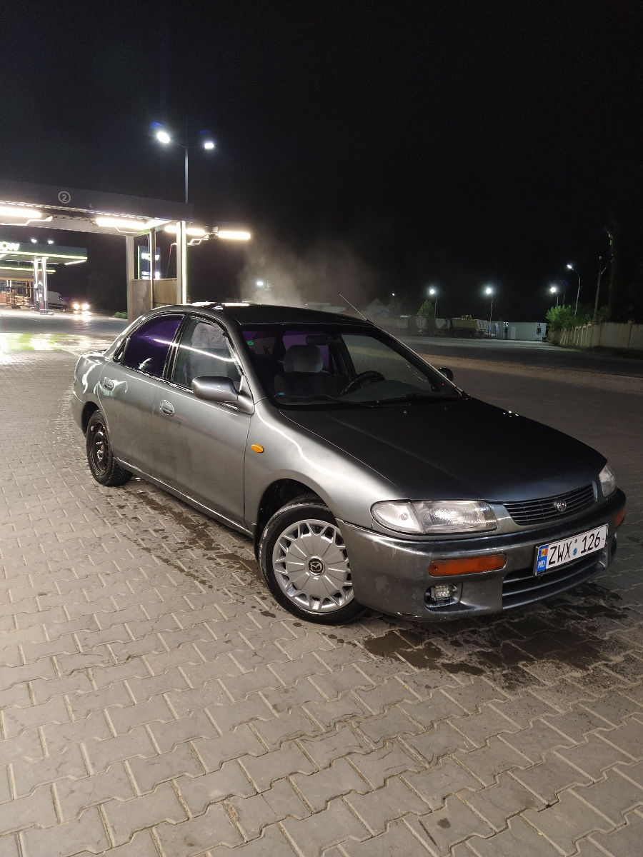 Mazda 323 foto 5