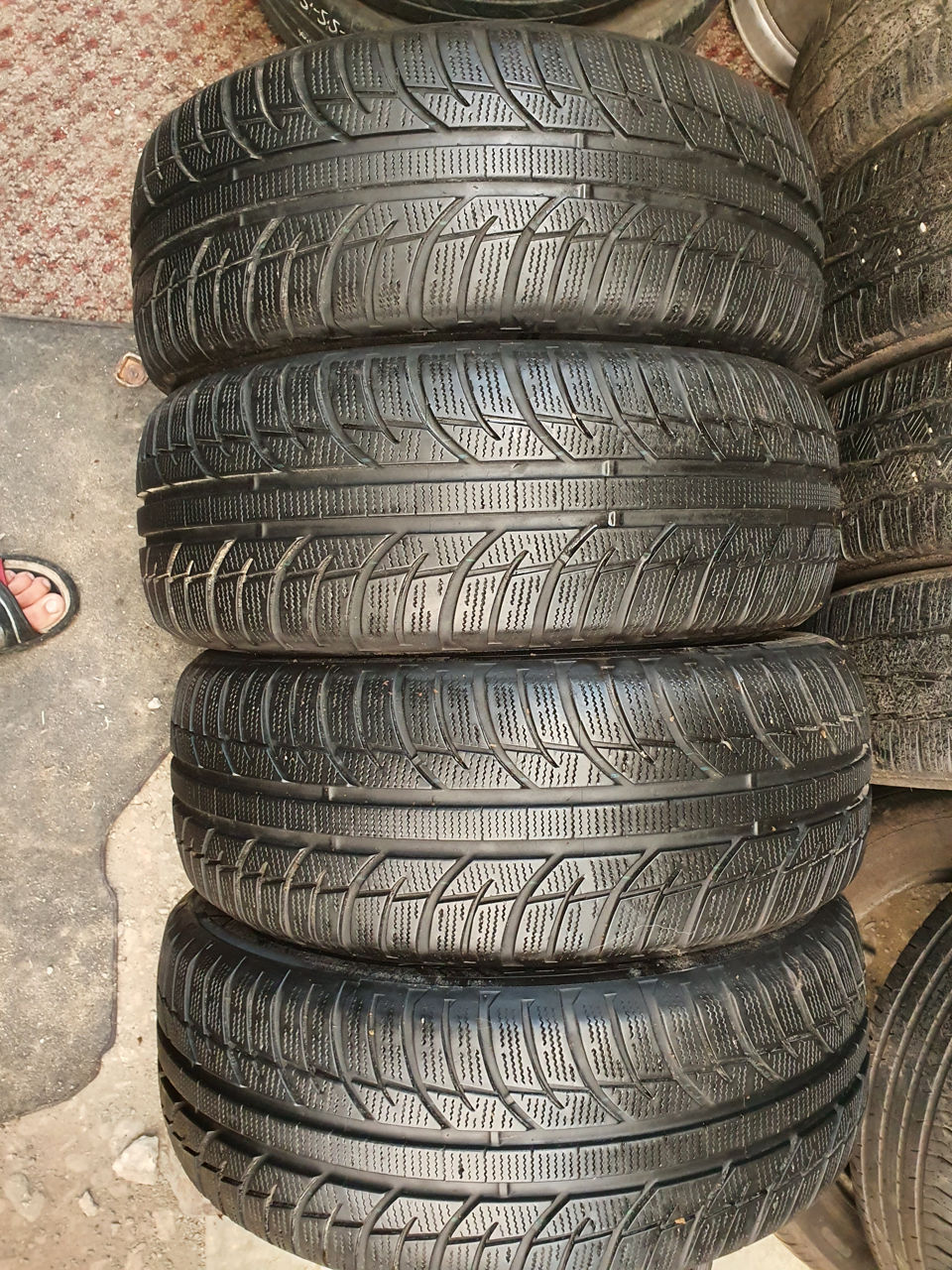 205/55/ R16- Toyo.