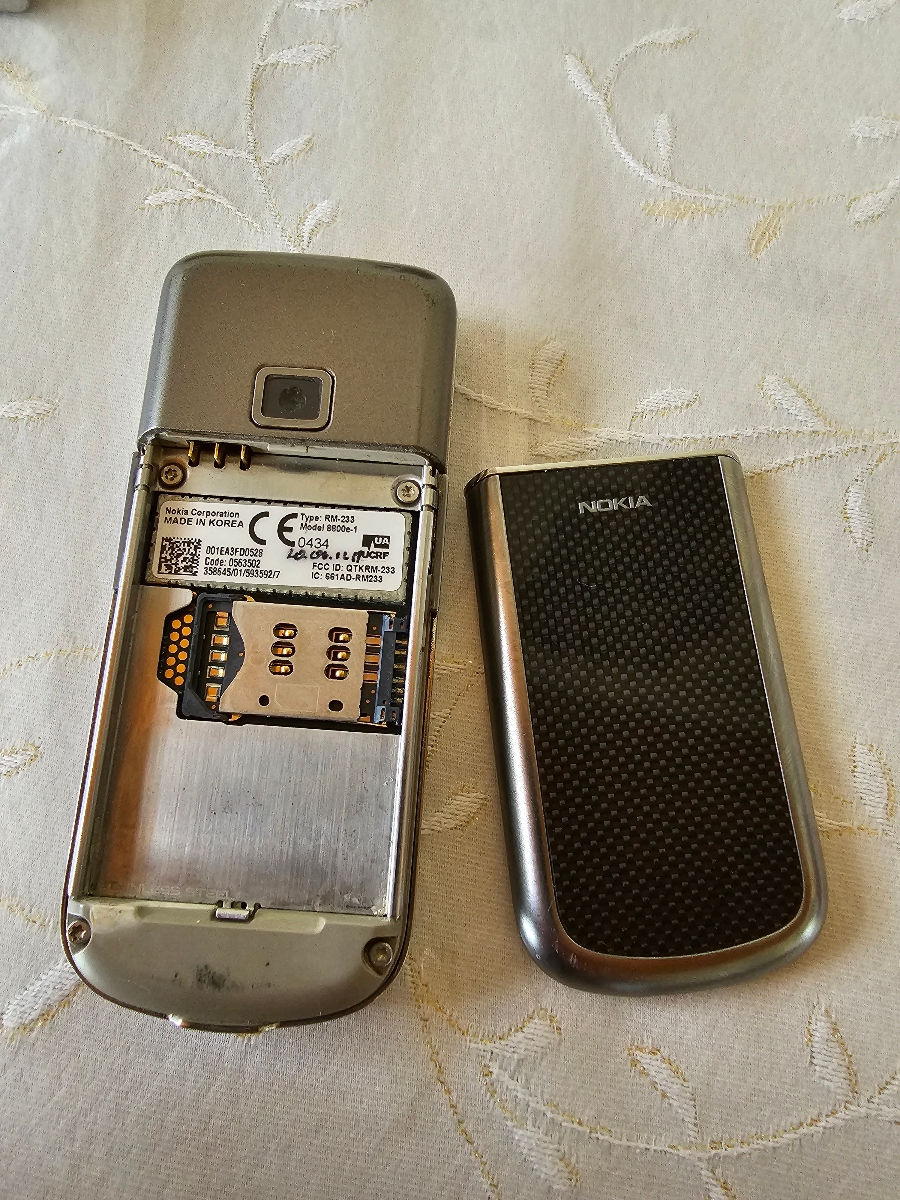Nokia 8800 Arte Carbon foto 5