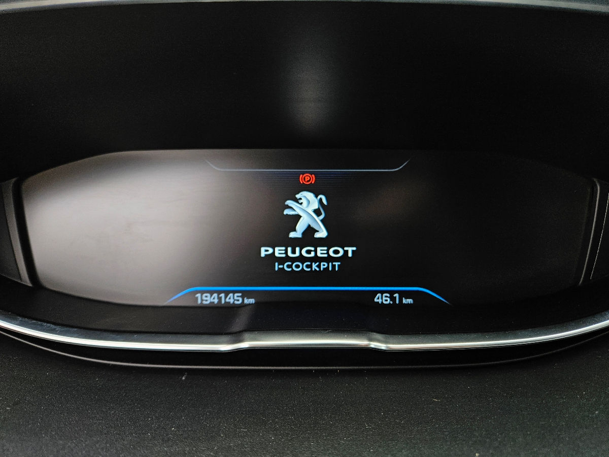 Peugeot 5008 фото 9