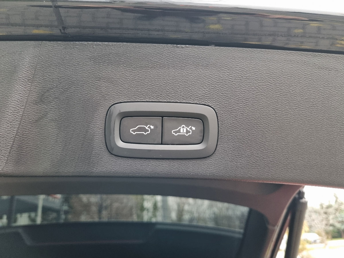 Volvo XC40 2023 photo 19