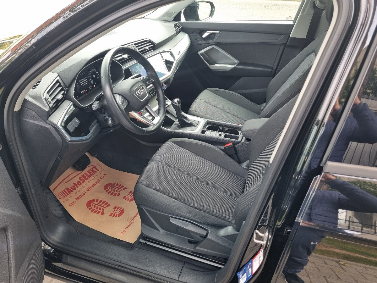 Audi Q3 2022 photo 9