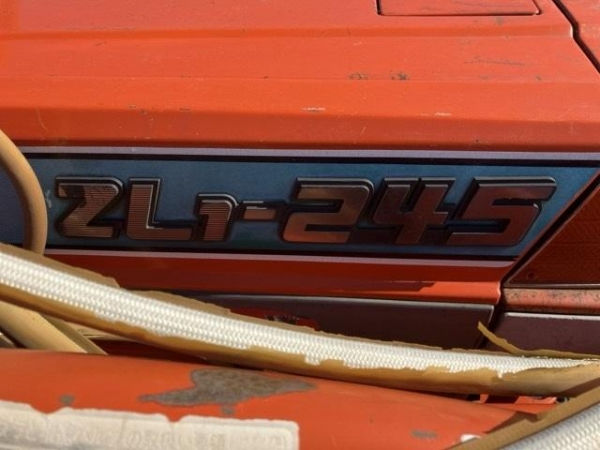 Tractor kubota cu incarcator frontal foto 6