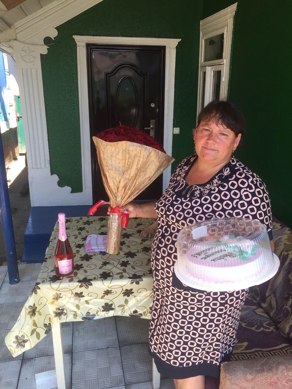 Livrare surprize cu flori si cadouri! foto 1