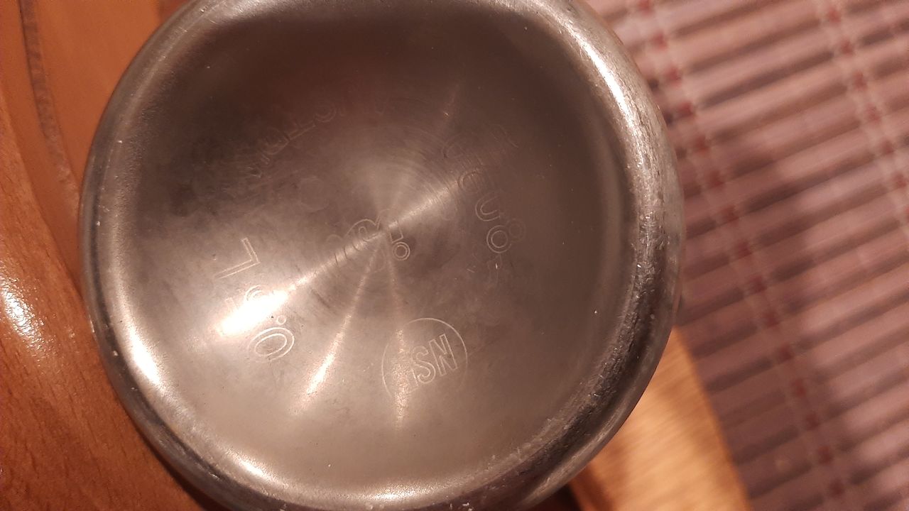 Сифон из нержавеющей стали для всбития кремов. Профессиональный