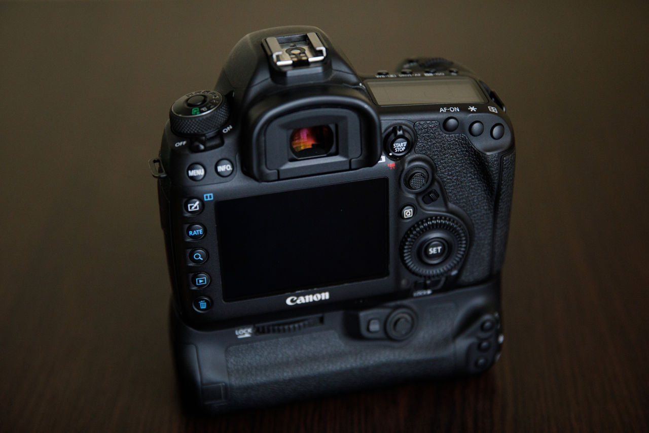 Canon 5D Mark IV  foto 0